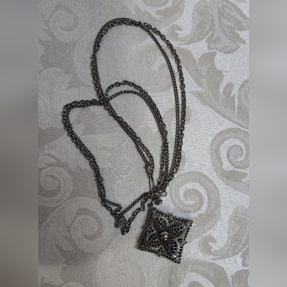 VINTAGE CELEBRITY Silver-Tone Filigree Double-Strand Pendant Necklace – Statemen - Picture 4 of 10